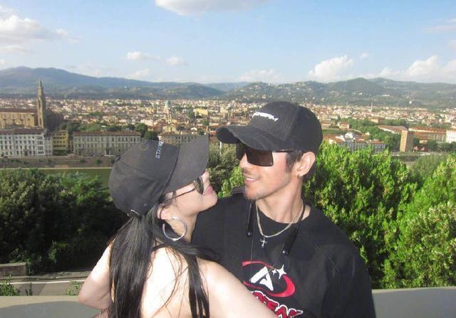 钟丽缇夫妇发联合律师声明 晒全家游照辟谣离婚