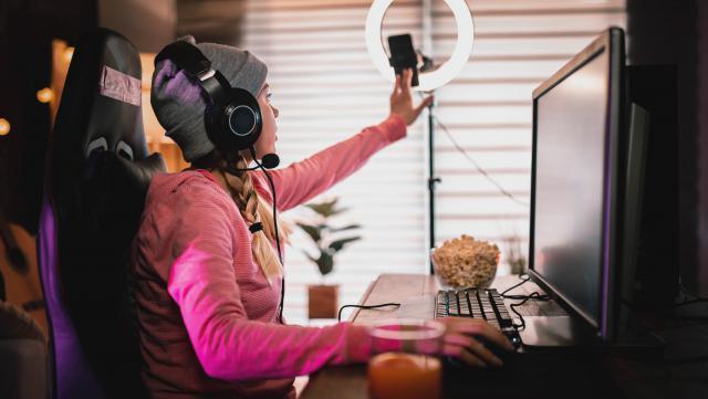 斗鱼与虎牙：从竞争对手到被遗忘的角色