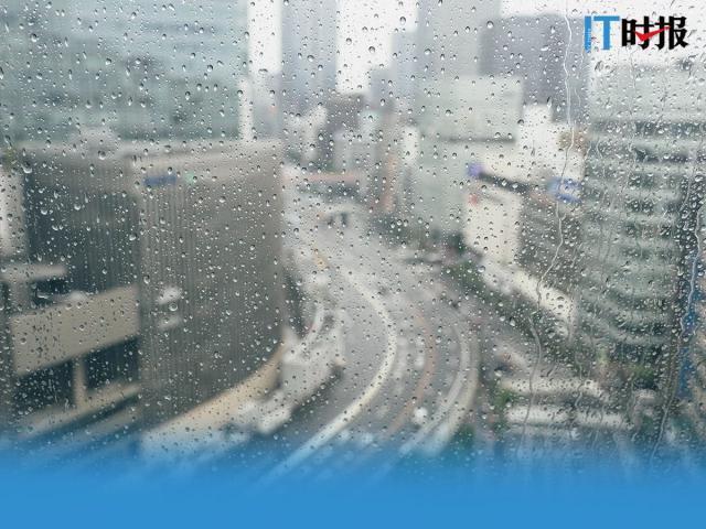 暴雨洪灾中，互联网创造“现代方舟”