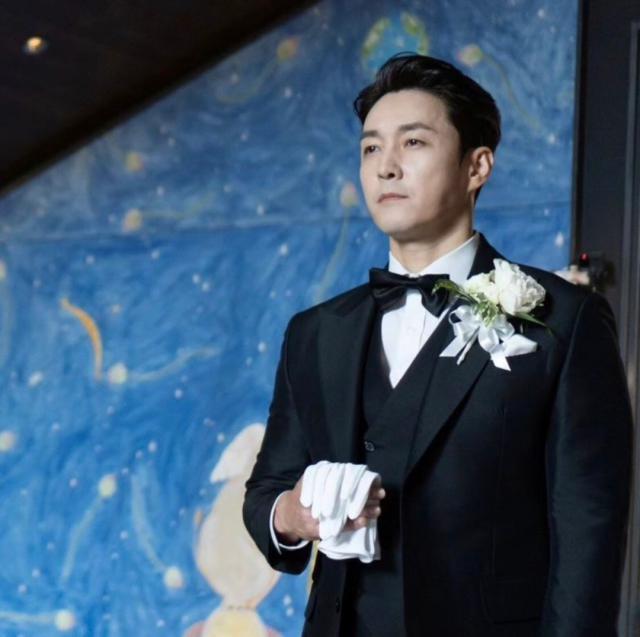 一定要幸福！被他们四个小时的婚礼狠狠感动到了！