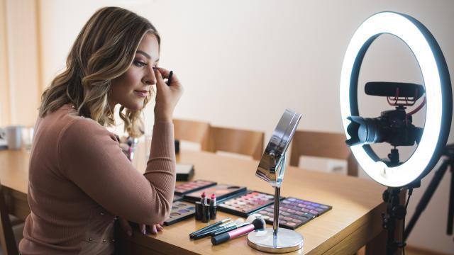 三星 Galaxy S24 Ultra 将使用平直屏幕设计