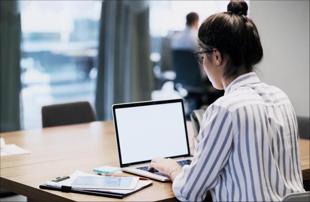 我在大型企业工作，不再抱有晋升加薪的幻想