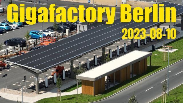 特斯拉柏林超级工厂新航拍视频：新建太阳能车棚、配一排V4充电桩