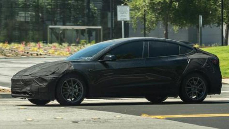 传特斯拉新款Model 3下月批量供货 现款8月14日停产