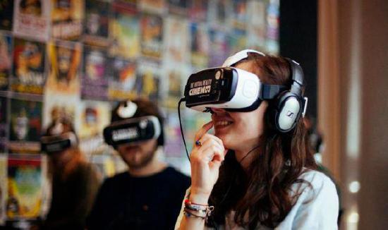 内容社区变现难，B站小红书们的开放和拧巴