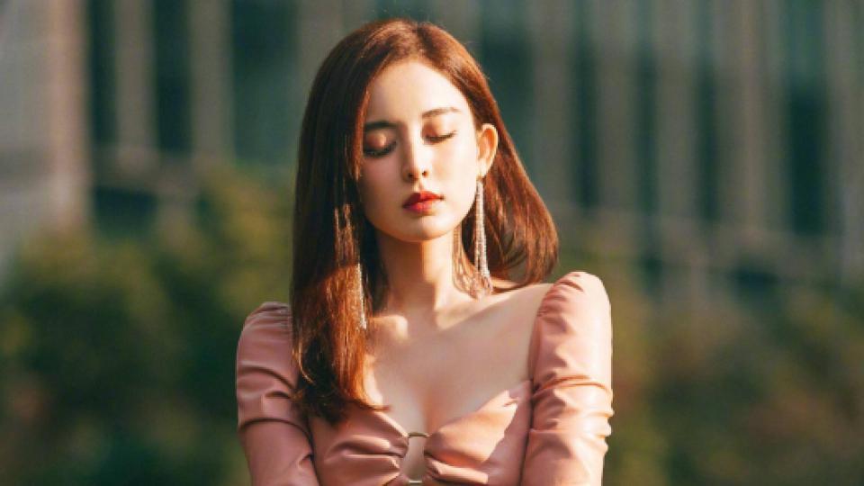 娜扎代言游戏被骂上热搜，明星代言不是“金钱到处皆可为”