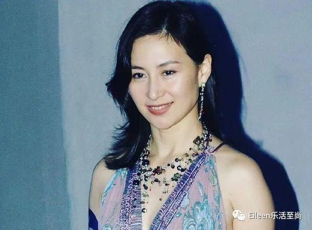 嫁小16岁豪门公子？最美女船王掌百亿还拼二胎经历了什么？