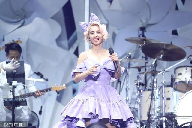 蔡依林Ugly Beaut世巡南宁站开唱 造型奇特风格百变