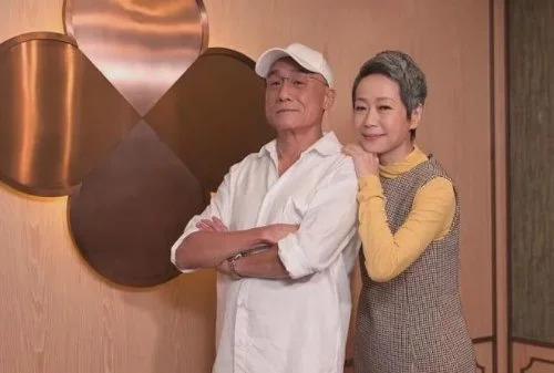 叶童回应白发显老：不可能永远做美女 展示真我