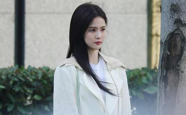 白鹿首部谍战剧开启，二搭任嘉伦人气拉满