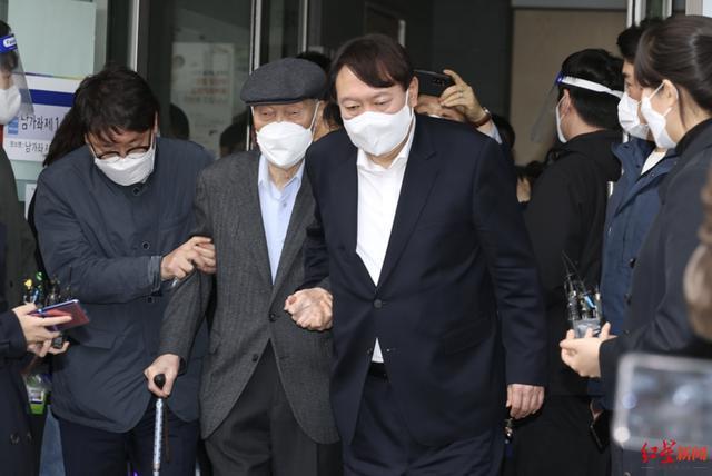 韩总统92岁父亲去世，韩媒：尹锡悦仍将如期赴美参加美日韩峰会