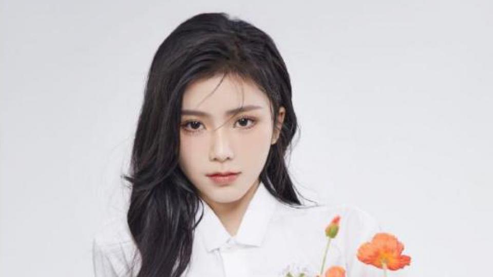 那么美的一张脸，折腾毁了。