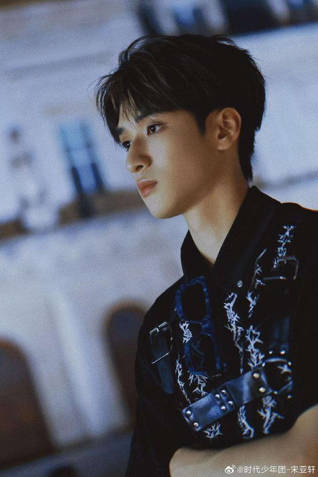 时代少年团严浩翔19岁生日 宋亚轩晒出合影送祝福