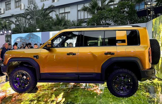 比亚迪：闪开，我要「豹炸」了！