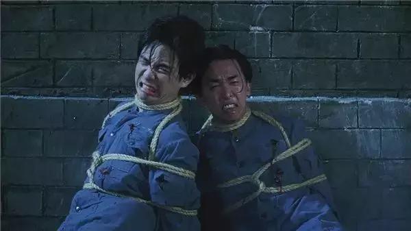 黄晓明支棱之谜