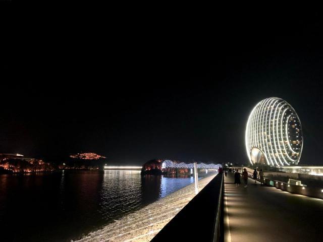 一年卖出8亿杯，年轻人喝出一个IPO