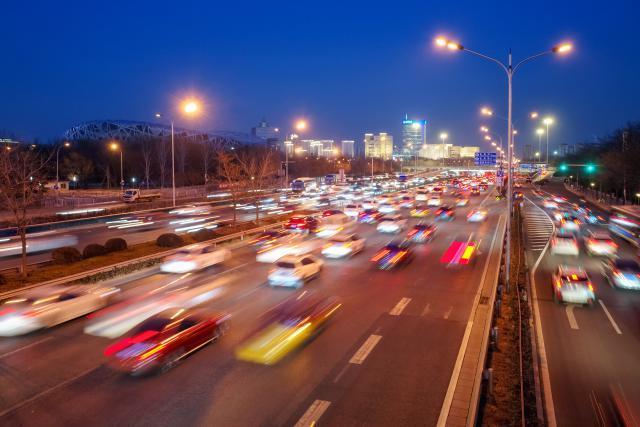 新能源车企混战的2023年，倒下第一批玩家