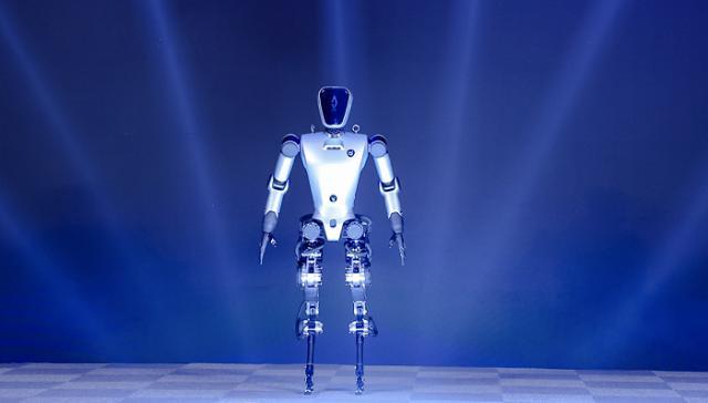 天才少年稚晖君也发布了实机，机器人突然就到处都是了！