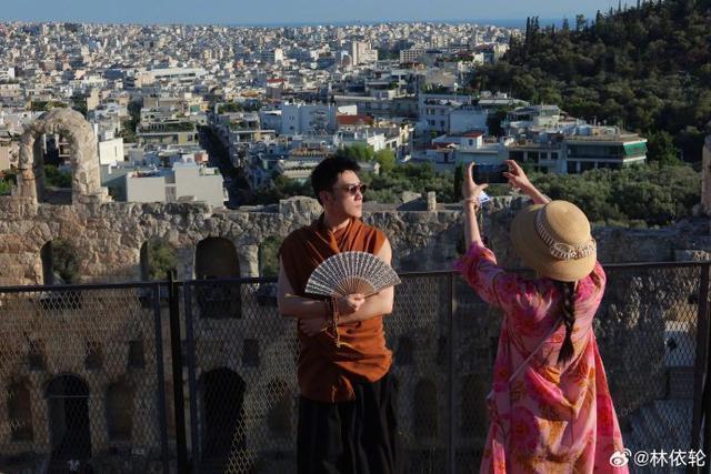 歌手林依轮七夕晒照表白老婆 二十年如一日超恩爱