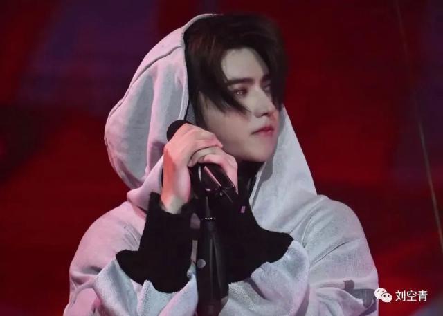 刚出的大瓜！他居然强势复出了？