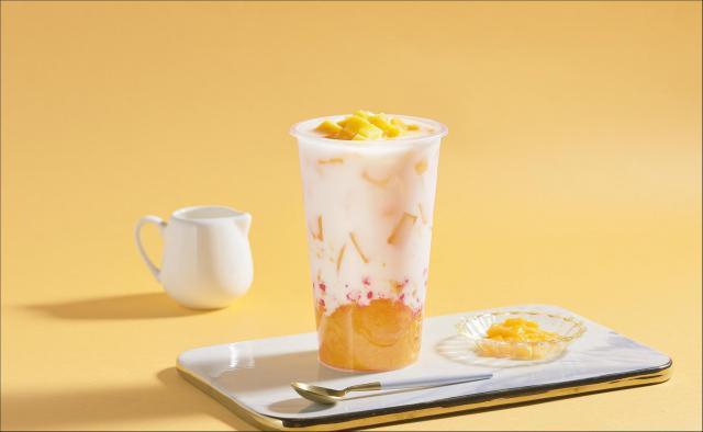 “卷王”新茶饮们：从风口，卷到了十字路口