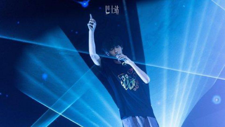 刘彰再回应恋爱风波：所有的怒火冲着我来就好