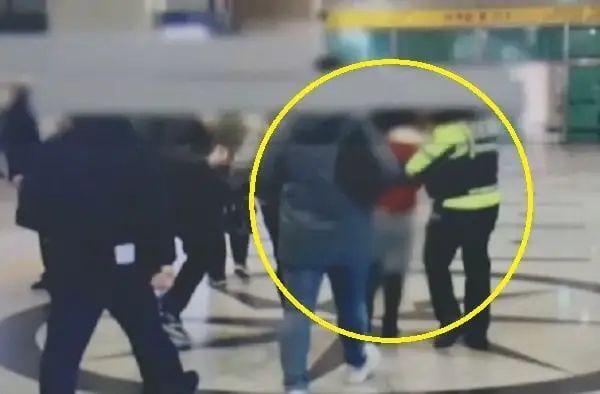 她黑历史一堆，如今翻红洗白了