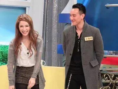 结婚八年，他们也要离了？