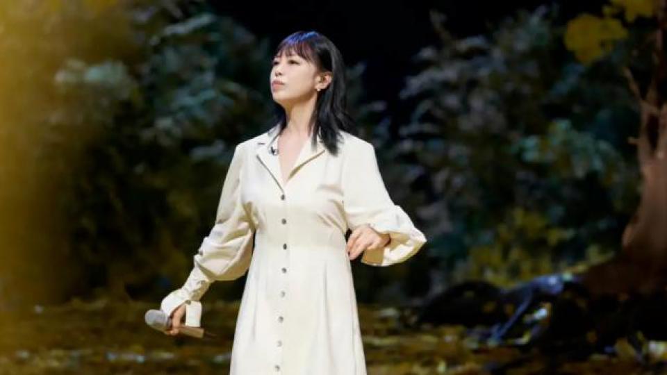 亚洲第一女声，55岁美成35岁