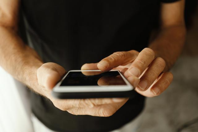 「李跳跳」被迫停更，APP开屏广告太不要脸