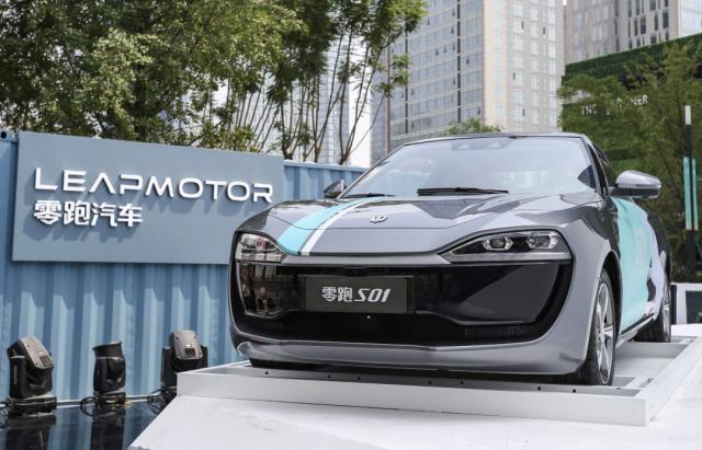 零跑再亏22亿，跟比亚迪卷价格的代价有点贵