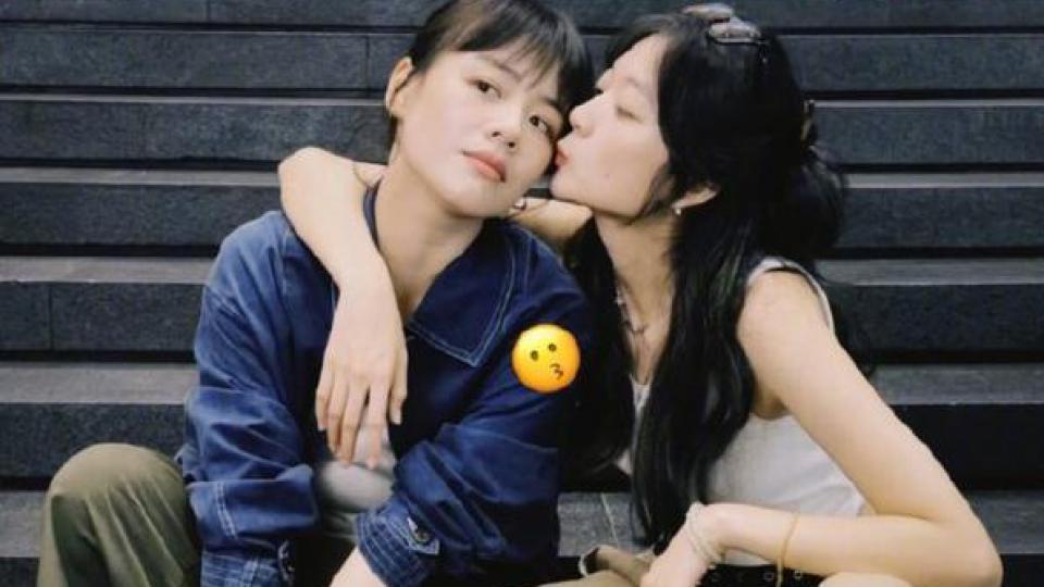 马思纯孙千互晒合照 亲密贴贴开怀大笑关系好