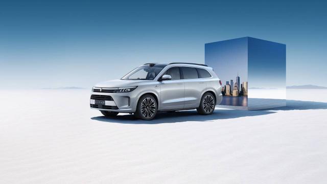 5 亿打造大 5 座，问界新 M7 售价 25.98 万元起