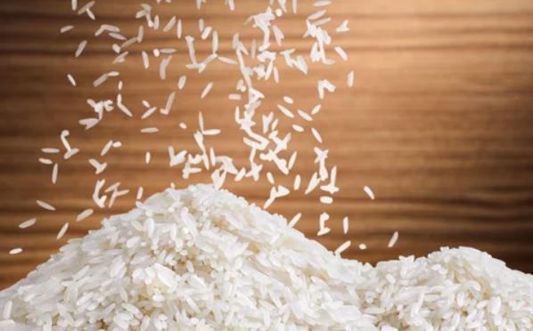 全球粮价又迎动荡因素！印度政府连续出台多项大米出口限制政策