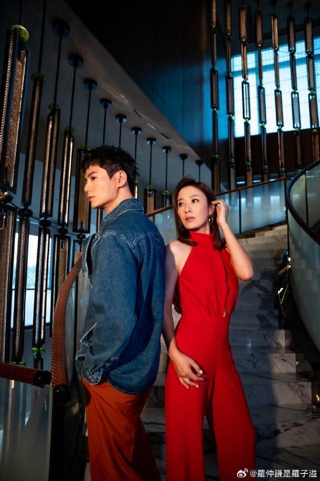 罗仲谦晒双人大片为杨怡庆生 甜蜜告白“每天爱你多一些”