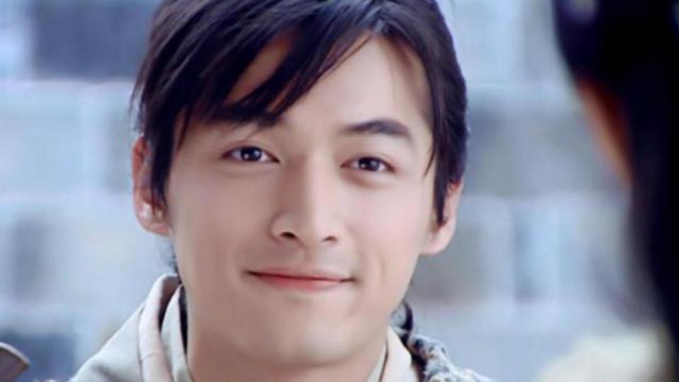 频频“发疯”的胡歌，依旧没走出17年前的那场车祸