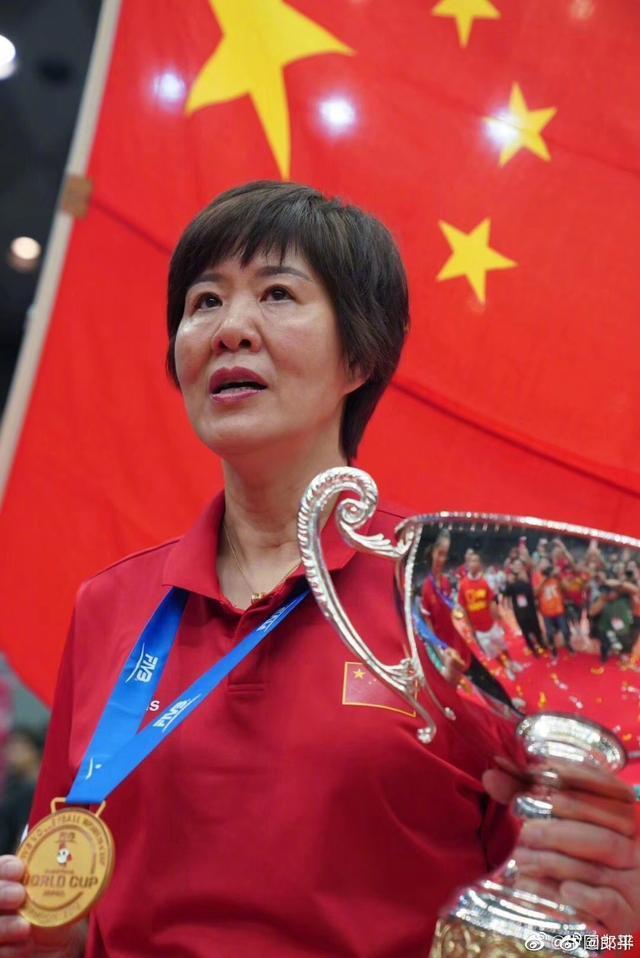 郎平辟谣执教日本女排 将保留追究法律责任的权利