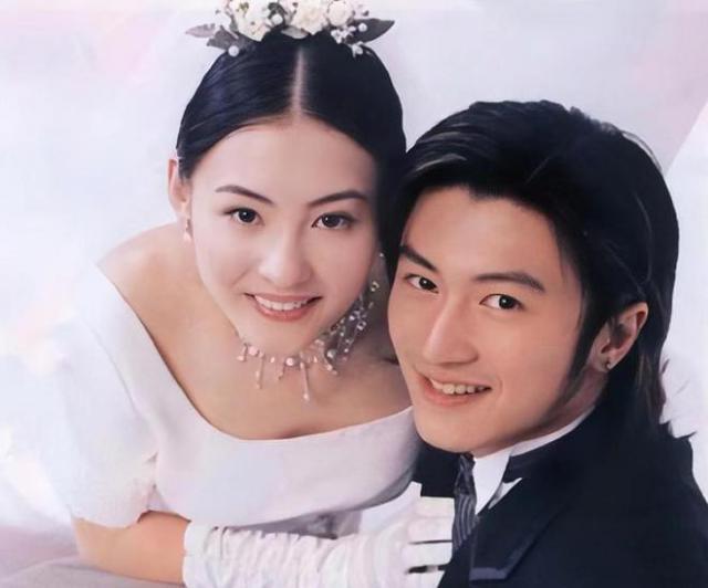 43岁谢霆锋独自在港庆生，王菲低调返京未出席