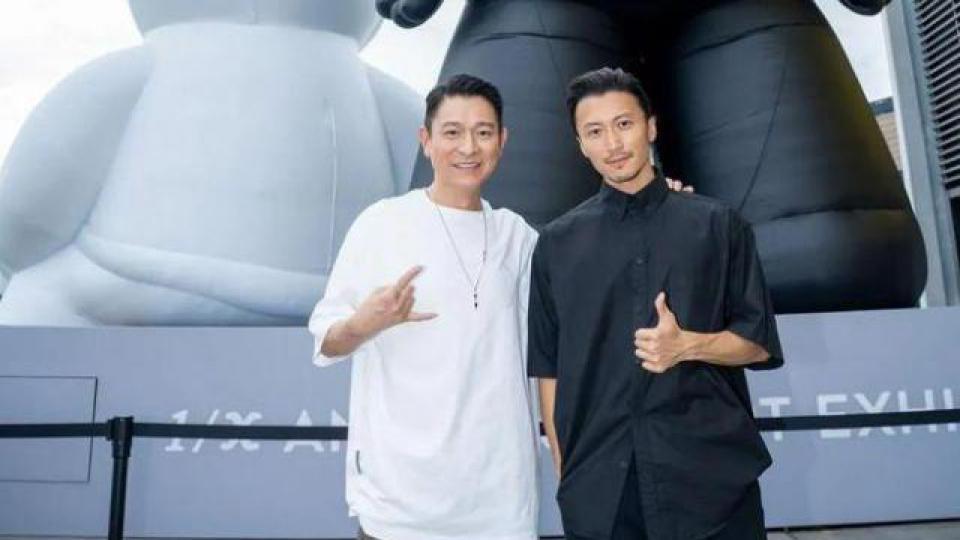 91岁老戏骨与刘德华罕见合体！撑拐杖出山撑后辈