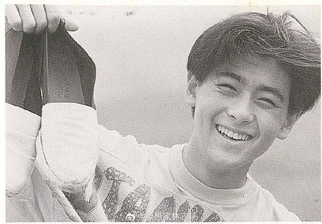 林志颖晒高中毕业照祝福开学新生 面庞青涩颜值逆天