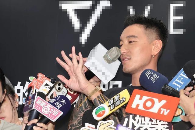 王阳明未否认与蔡诗芸婚变 回应未戴婚戒自称手指没救了