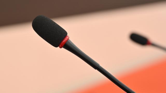 国防部批驳美方错误言论：要想管控风险，首先要管好自己