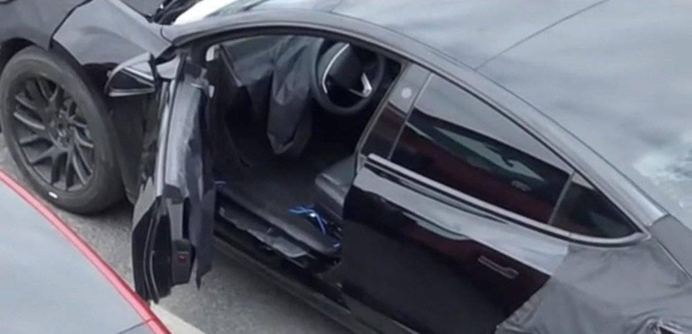 特斯拉新款Model 3，明天真来