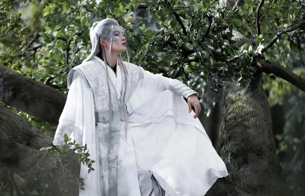 杨紫都捧不红的男星，该考虑退圈了