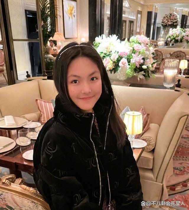 原来李湘是富二代，47岁宣布退休，家底比你想象中更丰厚！
