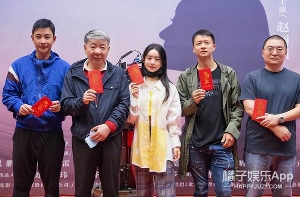 她被霸凌过？从红极一时到查无此人，当年到底发生了什么？