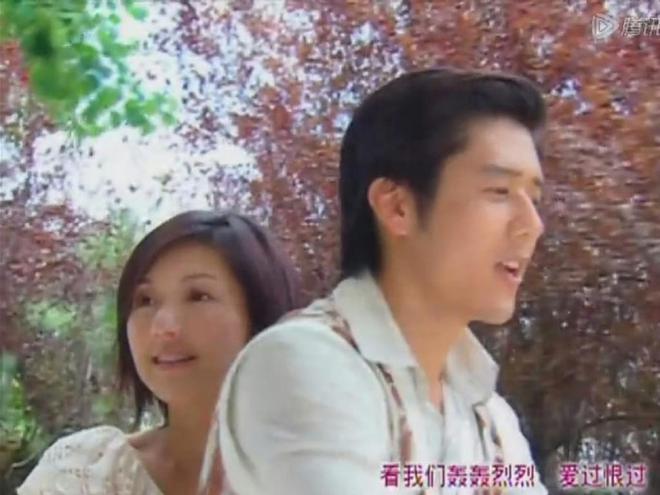 娱乐圈再传喜讯！明星情侣领证结婚，恋爱长跑9年