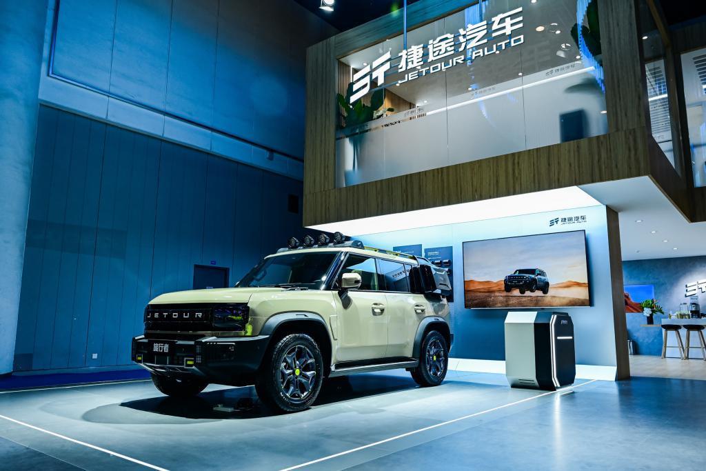 又贵又难开的“方盒子”，成了车企眼中的香饽饽