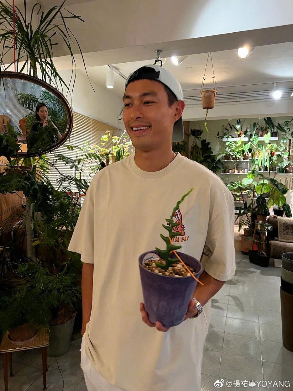 未婚先孕，三年二胎，这对明星夫妻太甜啦