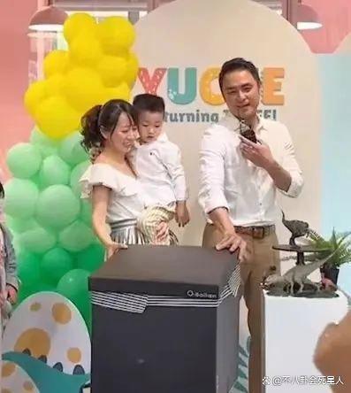 两天8个瓜：偷漏税、被霸凌、一夜情、当小三，个个让我意外